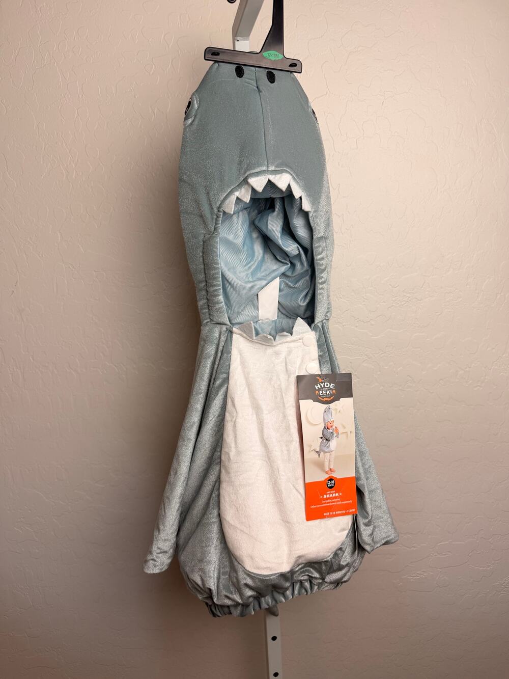 Hyde & EEK Infant Shark Costume 12-18 Months Plush Halloween Pullover NWT